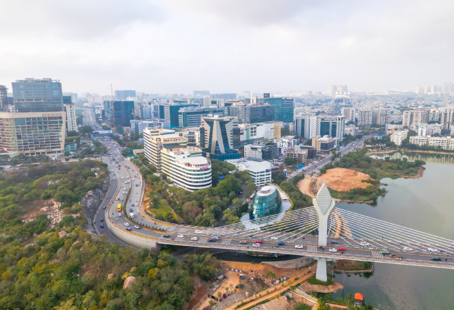 The Pearl City, Hyderabad with its unmatched blend of history with modernity, hypnotizes everyone who sets his/her foot in this beautiful city