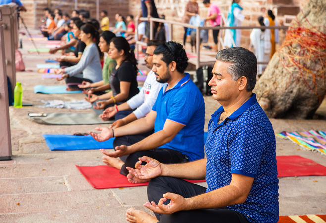 To qualify for an e-Ayush Visa, applicants must be foreign nationals seeking medical treatment in India's Ayush system