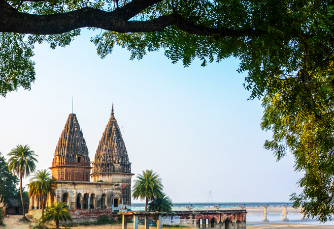 Winter and the early spring season are the most comfortable and enjoyable for tourists visiting Kanpur.