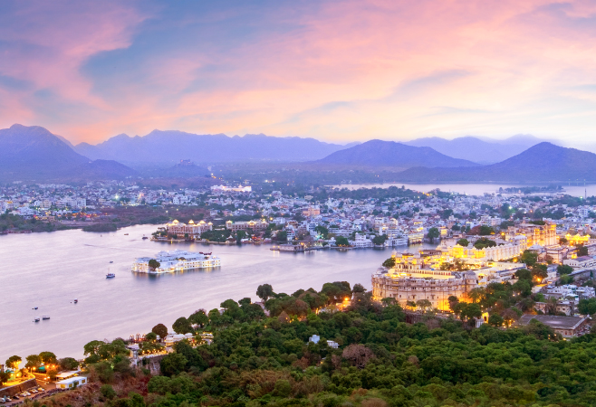 Udaipur is famous for its rich history, great architectural marvels, and pretty landscapes.