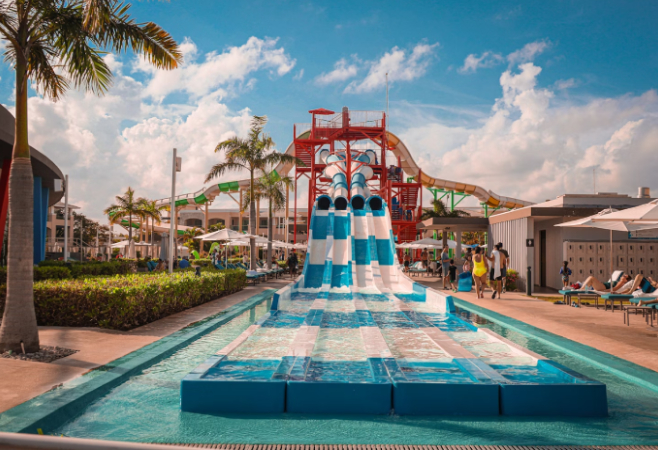 The Fantasy World Water Park in Meerut located along the National Highway 58 hosts an array of water activities for both children and adults.