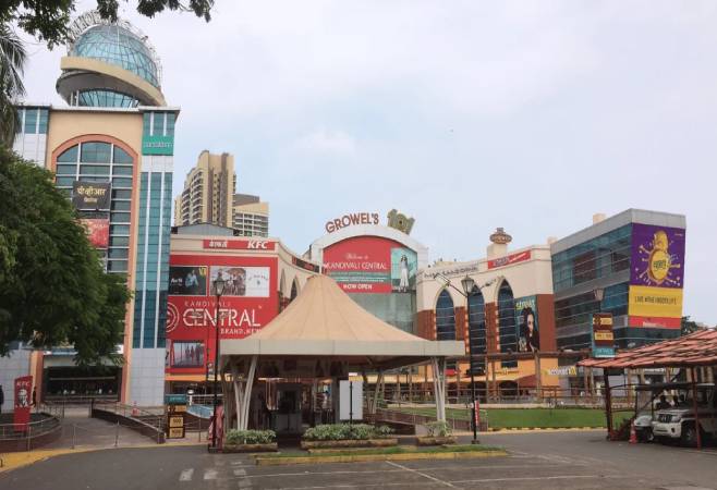 Growel’s 101 Mall is a vibrant shopping, dining, and entertainment hub for all ages
