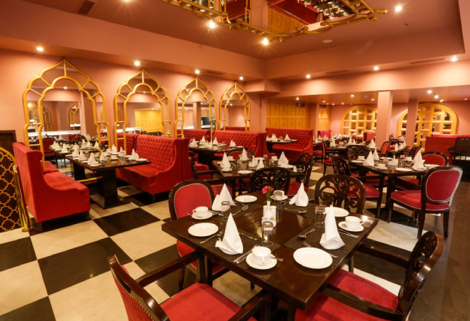 Enjoy a luxurious evening at Jhankar, a restaurant at Tajview, Agra, known for its exceptional Indian cuisine and elegant ambiance