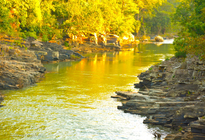 Kanger Valley National Park is renowned for its outstanding Karst features, subterranean limestone caverns, significant biodiversity, and rich endemism.