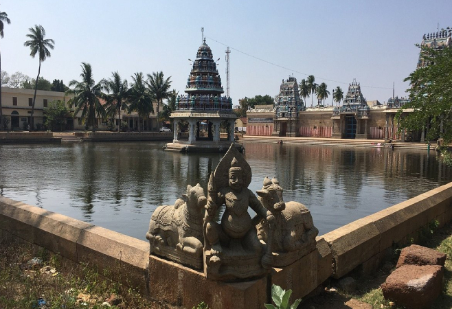 Karaikudi is the largest town in the Chettinad region, known for its rich cultural heritage, unique architecture, and delicious cuisine