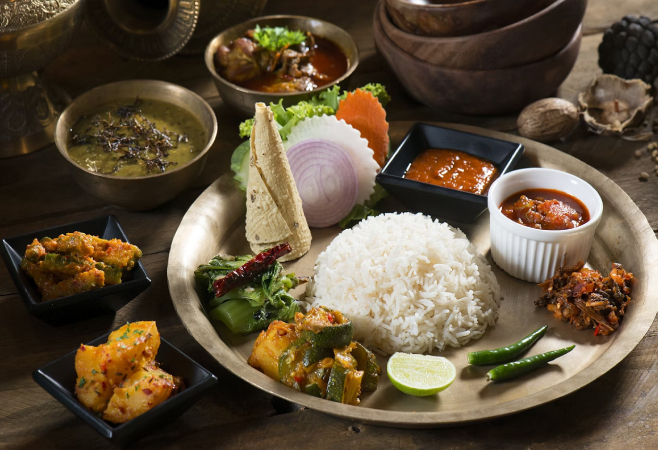 Salna is a aromatic, flavorful spiced masala curry that is made with onion & tomato base, coconut, spices and herbs