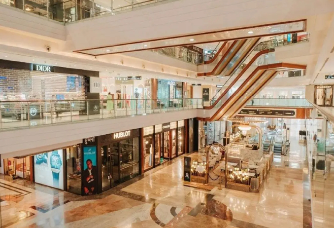 Phoenix Palladium is a luxury destination for shopping, dining, and entertainment, offering an unparalleled experience in the heart of Mumbai.