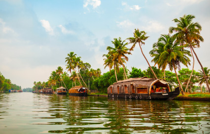 Exploring the Venice of the East: Top 13 Places to Visit in Alappuzha