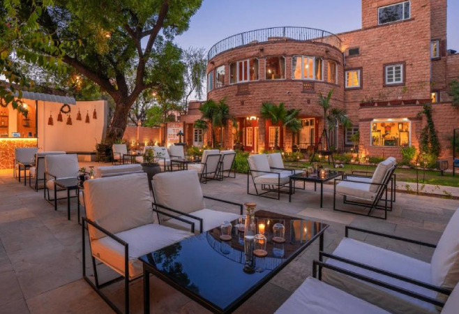 The Olive Court is a convenient stop for both locals and visitors exploring the city