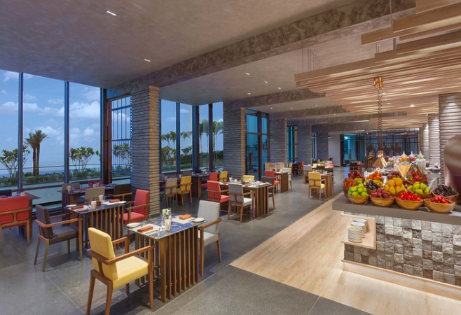 This place is known for its great buffet spread, great food, great service , gastronomical experience, relaxed atmosphere, fancy crowd, and family place.