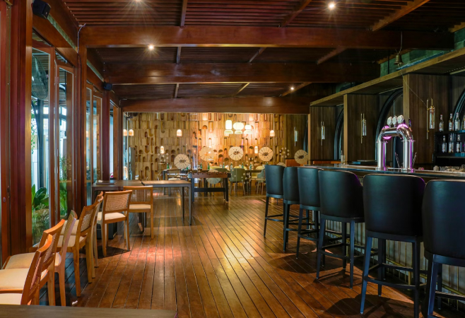 Home to the iconic Taj Mahal, Agra is a destination of culture, tradition, and intriguing history