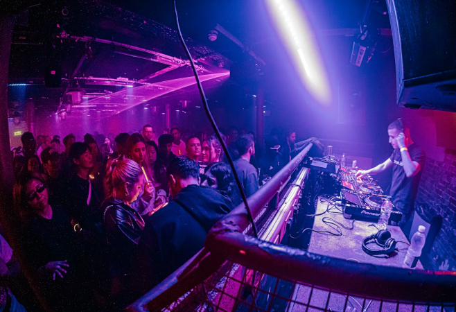 Vagalumme Nightclub is a bustling neighborhood that's known for its lively atmosphere and vibrant nightlife