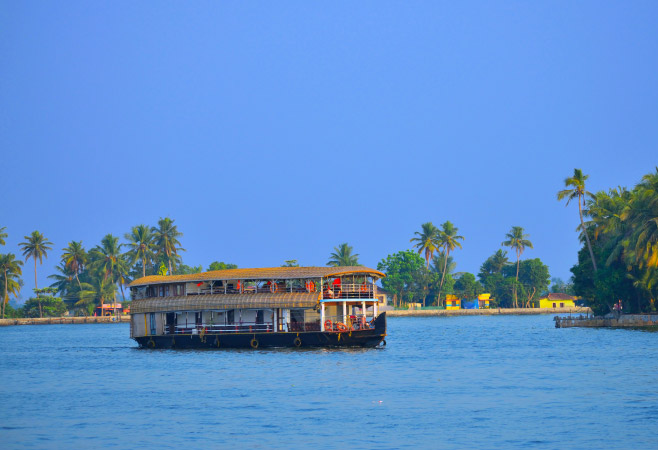 Vembanad Lake has a rich history that intertwines with the cultural and economic life of Kerala